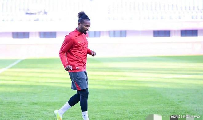 爱博体育-球员个人表现火爆，全队士气高涨的简单介绍